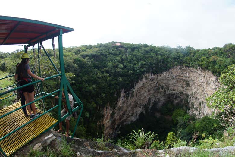 Excursión a la Sima de las Cotorras y la cascada El Aguacero