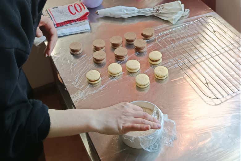 Taller de alfajores uruguayos en Montevideo