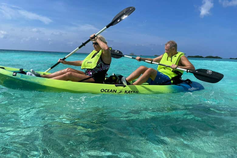 Tour en kayak por la isla de Sea Glass