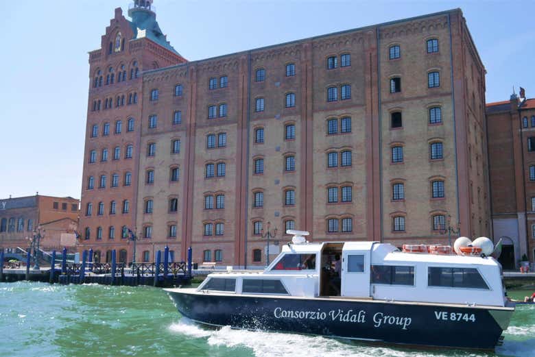 Barco a Venecia