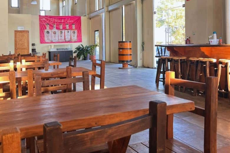 Visita a la destilería Ron Classico y la Cervecería de la Costa