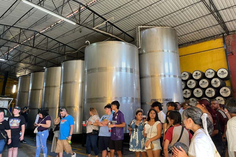 Autobús barril de Tequila + Visita a la destilería La Aguirreña
