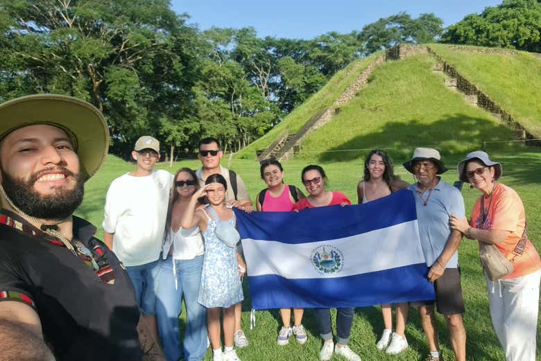Excursión a Suchitoto y Cihuatán