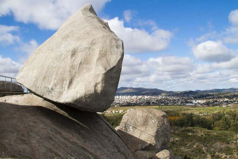 Tour por el cerro de La Movediza