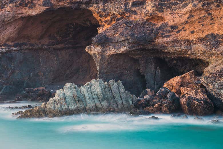 Excursión a las cuevas de Ajuy y la playa de Sotavento