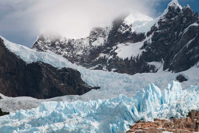 Excursión a los glaciares Balmaceda y Serrano en barco