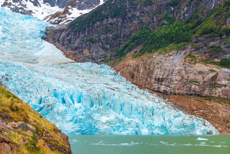 Excursión a los glaciares Balmaceda y Serrano en barco