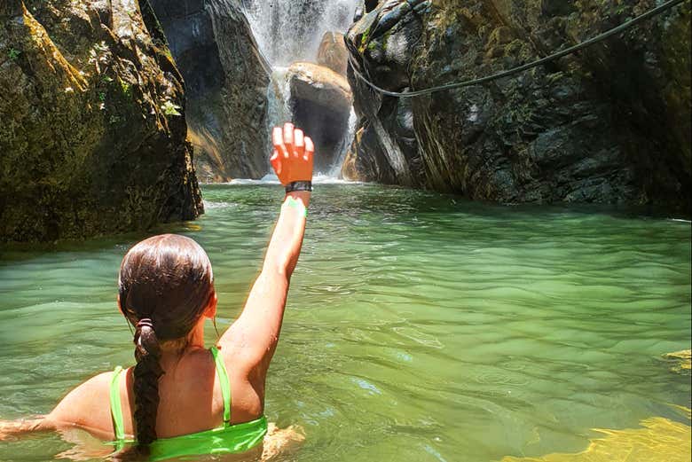 Senderismo hasta la cascada Palo María