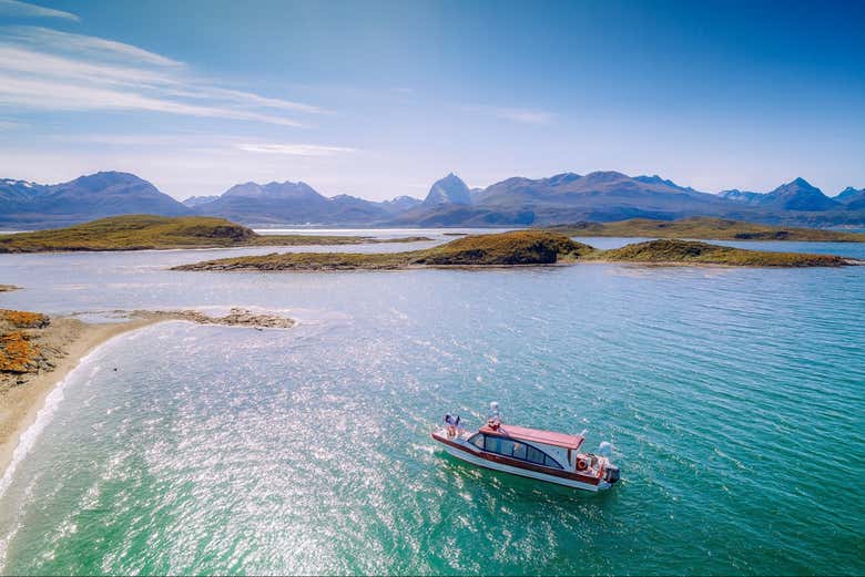 Cruce de Puerto Williams a Ushuaia por el Canal Beagle