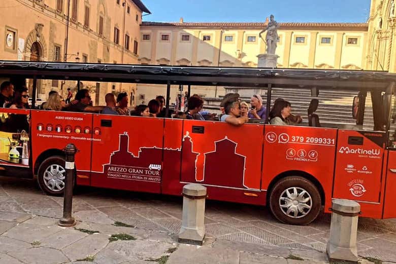 Autobús turístico de Arezzo