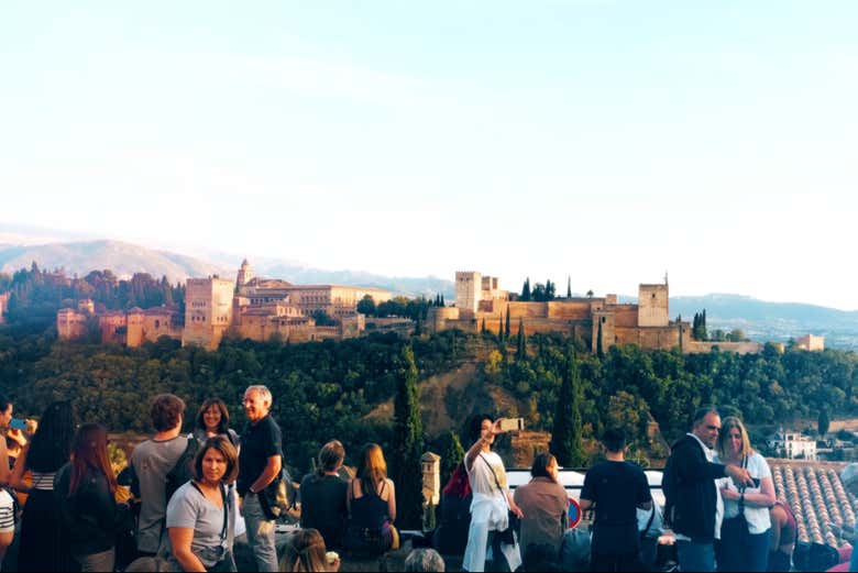 Entradas a la Alhambra con audioguía + Tour panorámico por Granada - Galería 2