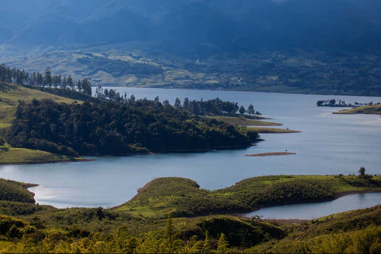 Transporte entre Cali y Buga o el lago Calima