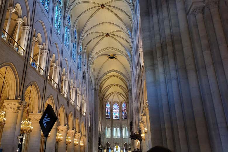 Visita guiada por la catedral de Notre Dame en grupo reducido de hasta 12 personas