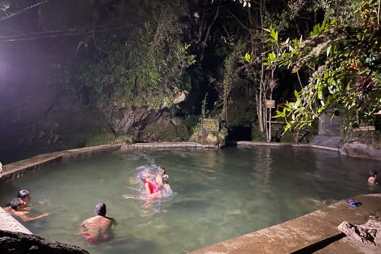 Excursión nocturna a los termales de Salinas