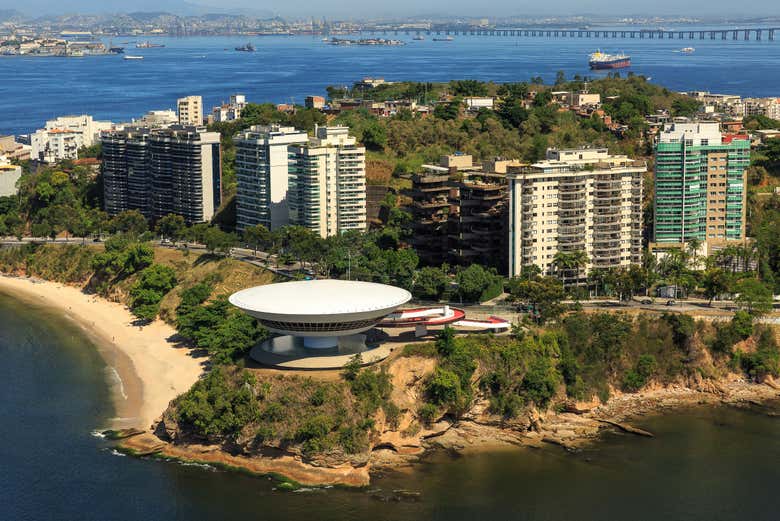 Excursión a Niterói + Visita al Museo de Arte Contemporáneo