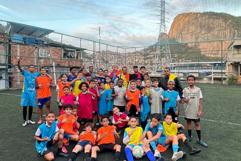 Tour por la favela de Rocinha con partido de fútbol