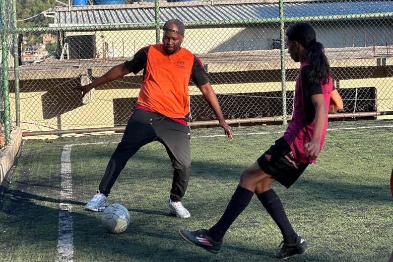 Tour por la favela de Rocinha con partido de fútbol