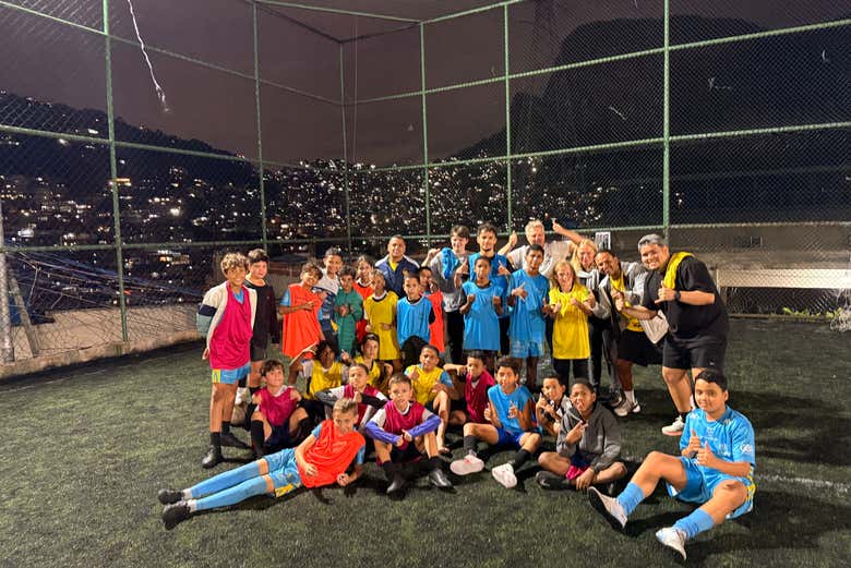 Tour por la favela de Rocinha con partido de fútbol