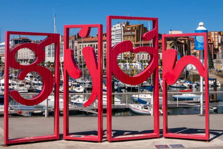 Tour en tuk tuk por Gijón