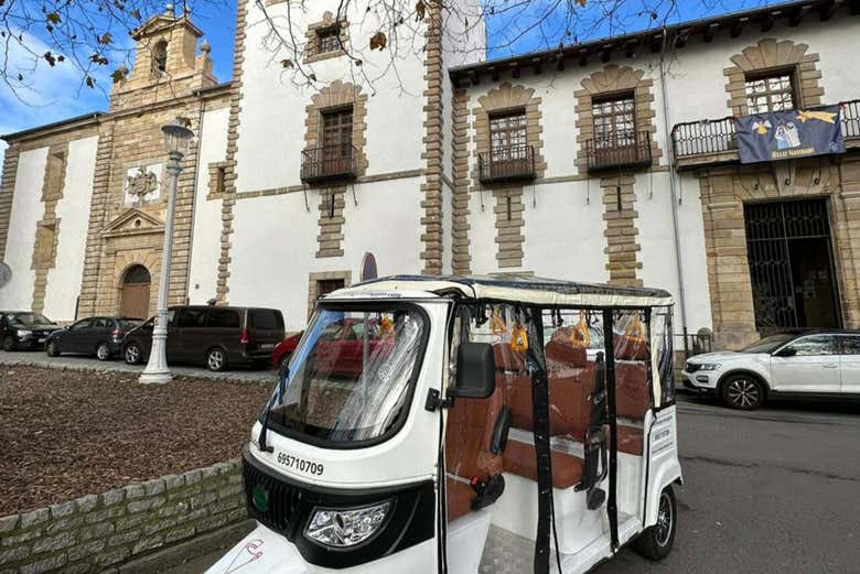Tour en tuk tuk por Gijón