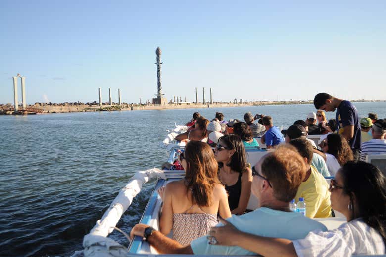Paseo en catamarán por el río Capibaribe