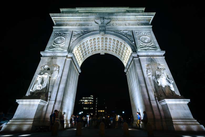 Free tour gastronómico nocturno por el Village