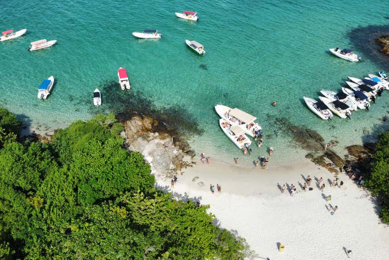 Paseo en barco privado por las islas de Angra dos Reis