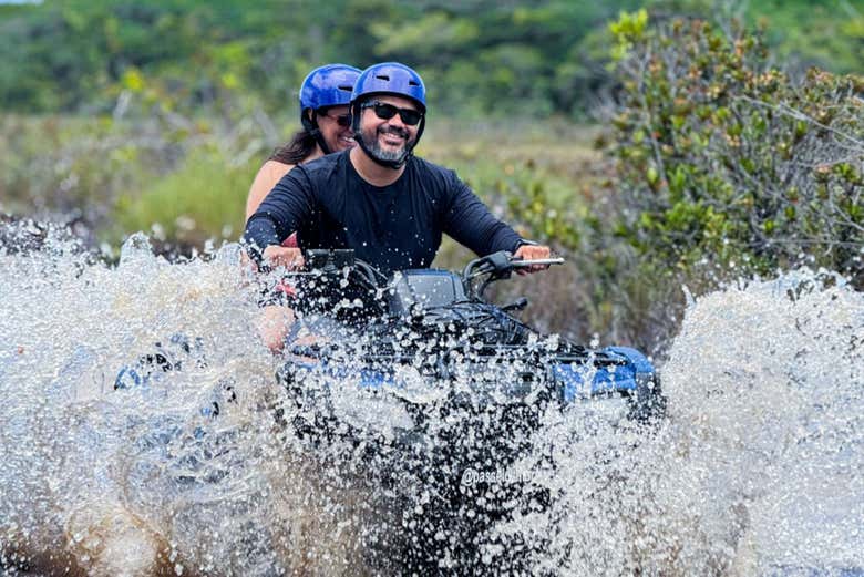 Tour en quad por la playa de Garapuá