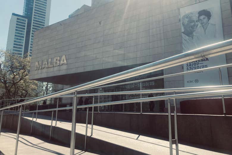 Visita guiada por el Museo de Arte Latinoamericano de Buenos Aires