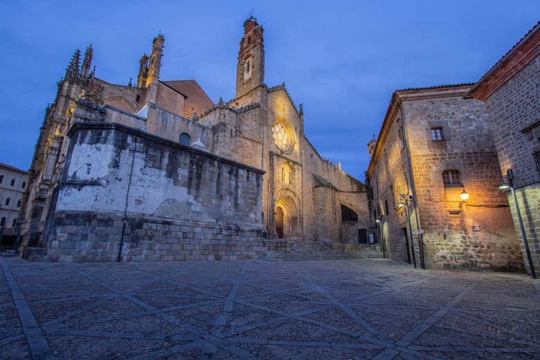Tour de los misterios y leyendas de Plasencia