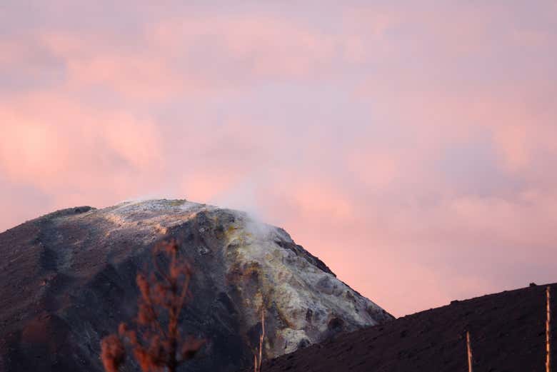 Senderismo al atardecer por el volcán de Tajogaite + Mirador Llanos del Jable