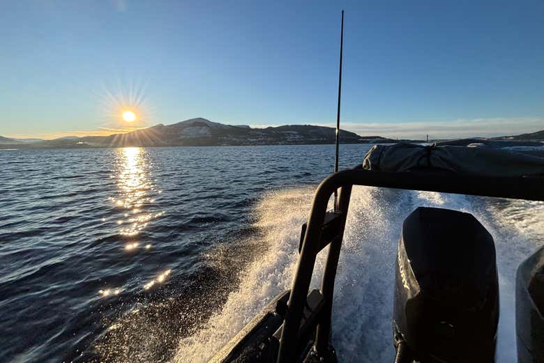 Aventura en lancha por el canal de Mostraumen y el Osterfjord