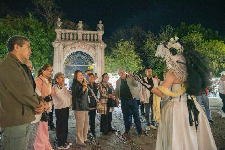 Tour teatralizado por el Jardín de San Marcos + Cata de vinos