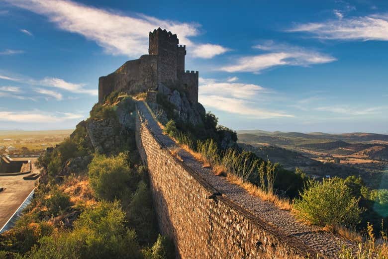 Visita guiada por el Castillo de Luna y la Villa Adentro