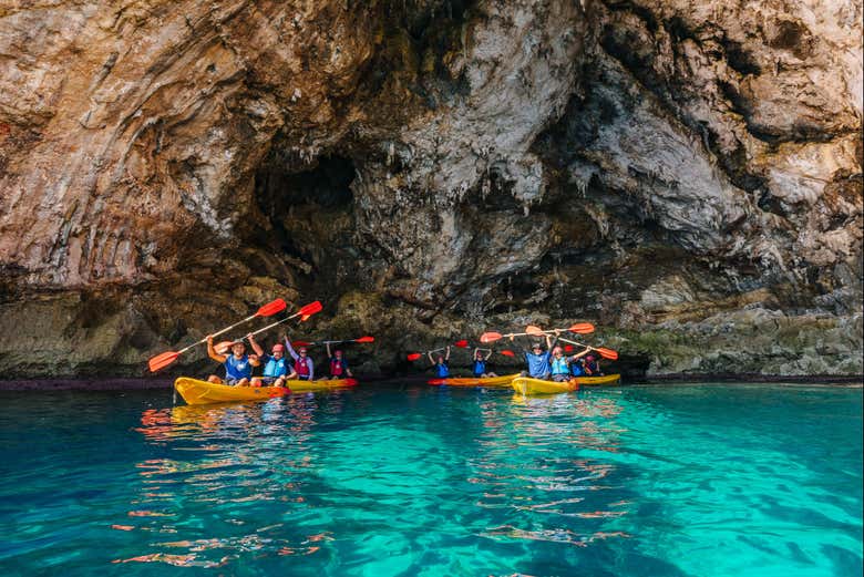 Tour en kayak por Cala Varques