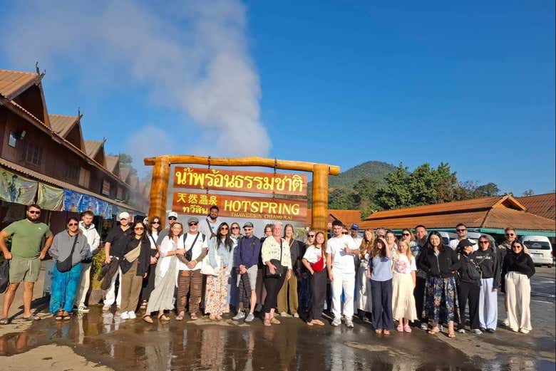 Excursión a Chiang Rai con audioguía: templos Blanco, Azul y Huay Pla Kang