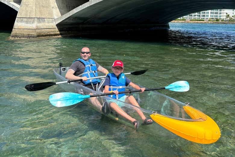 Tour en kayak transparente por la Laguna del Condado