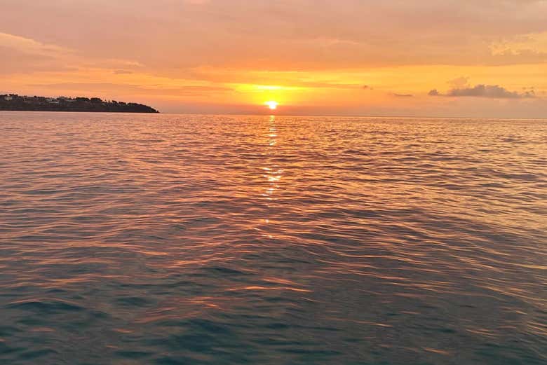 Paseo en barco por Cefalú al atardecer