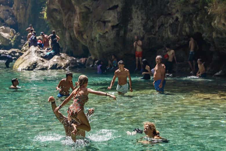 Excursión a las cascadas de Akchour y el Puente de Dios