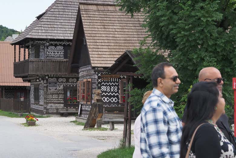 Excursión a Čičmany, Bojnice, Orava y los Altos Tatras