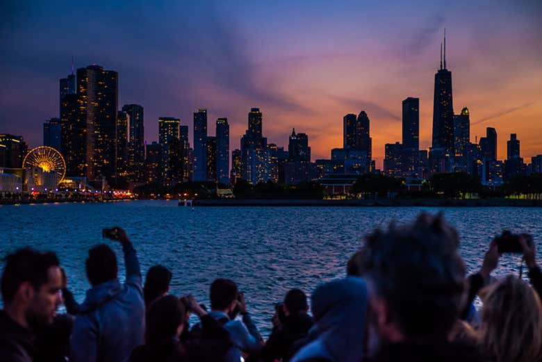 Crucero nocturno por el río Chicago y el lago Michigan