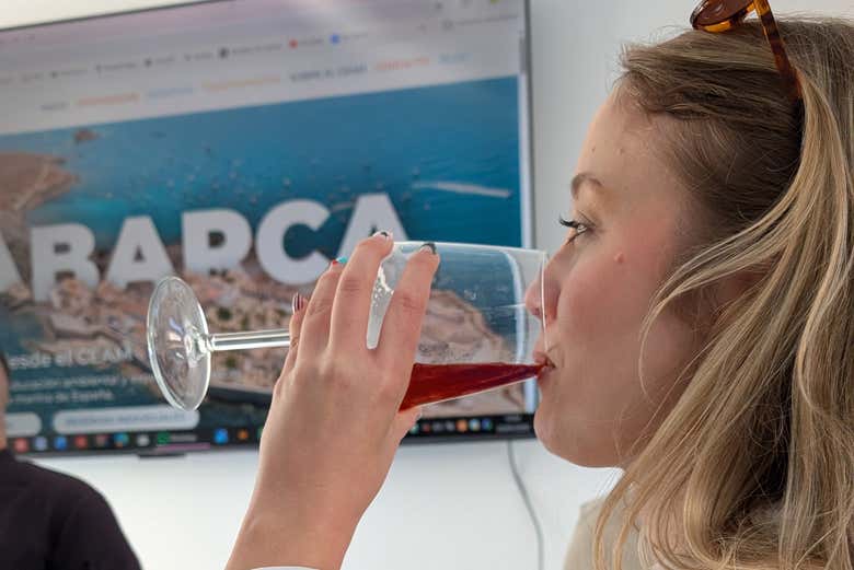 Cata de vinos en Tabarca