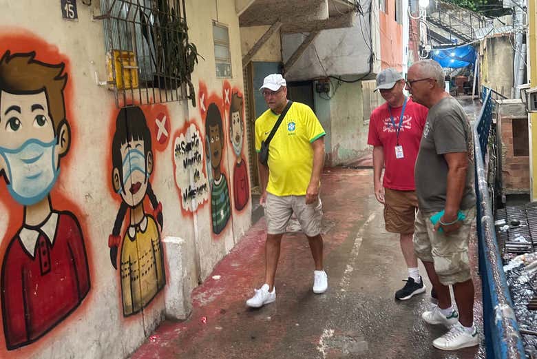 Tour por la favela Santa Marta con partido de fútbol + Vídeo con dron