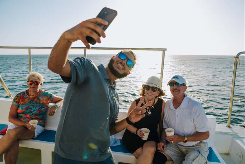 Fiesta en catamarán por Aruba