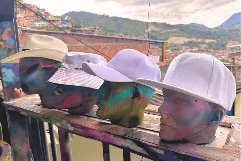 Taller de personalización de ropa en la Comuna 13