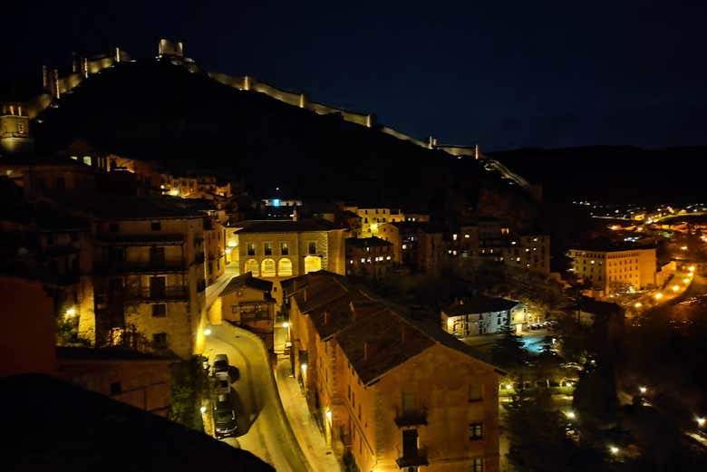 Tour nocturno por Albarracín con observación de estrellas