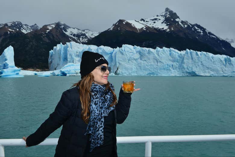 Paseo en barco por la cara norte del glaciar Perito Moreno