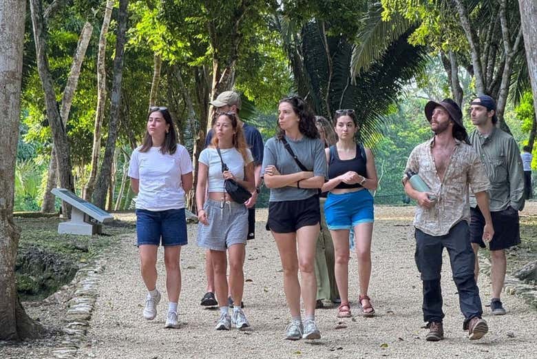 Excursión a la zona arqueológica de Ichkabal
