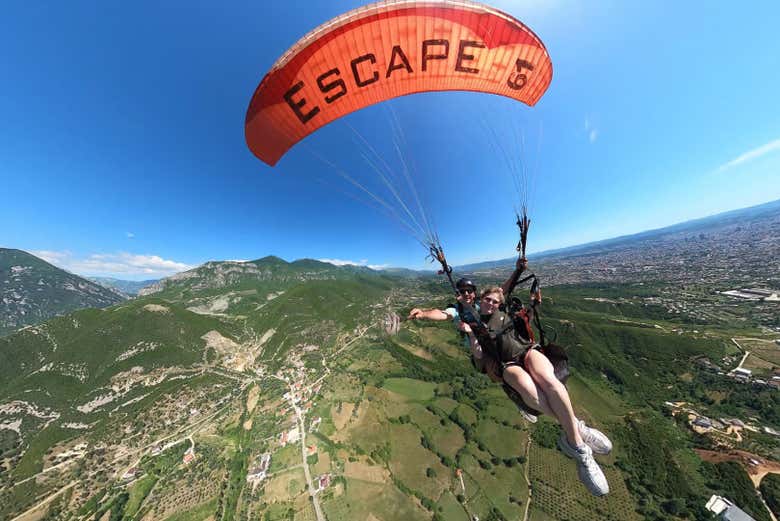 Vuelo en parapente por Tirana