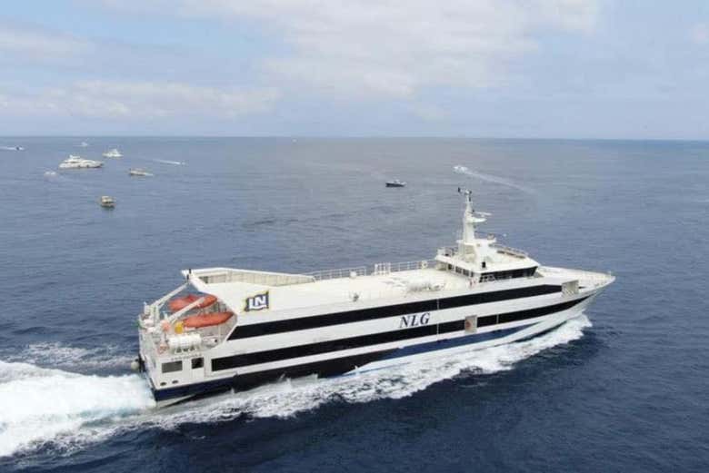 Ferry entre Nápoles y Sorrento